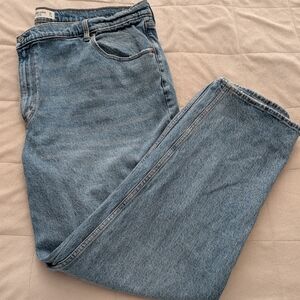 Abercrombie & Fitch The 90s Straight Ultra high Rise